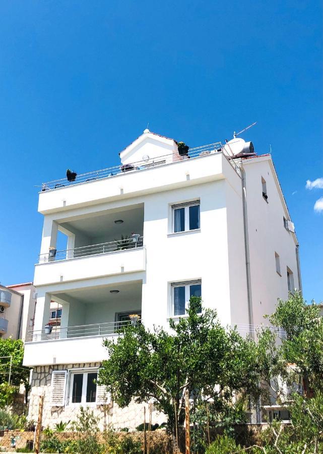 Villa Dani Sea & Pool Apartments Trogir Exterior foto